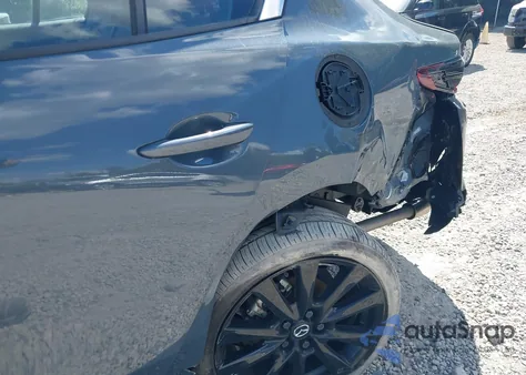 2024 Mazda Mazda3 2.5 S Carbon Edition z USA, uszkodzony, nr VIN 3MZBPBCM2RM423412